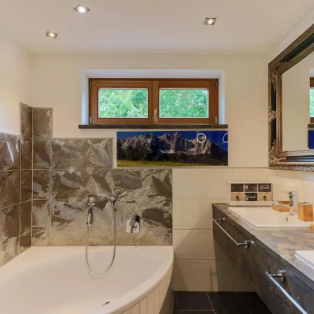 Stylish In With Mountain View Apartment Ellmau